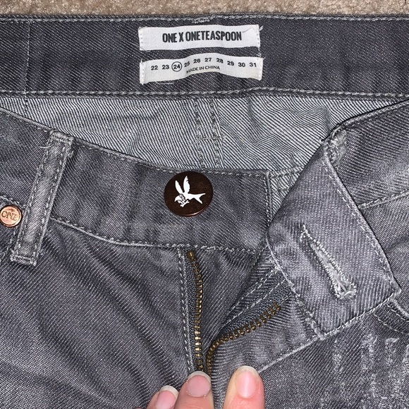 One teaspoon - Picture 2 of 3